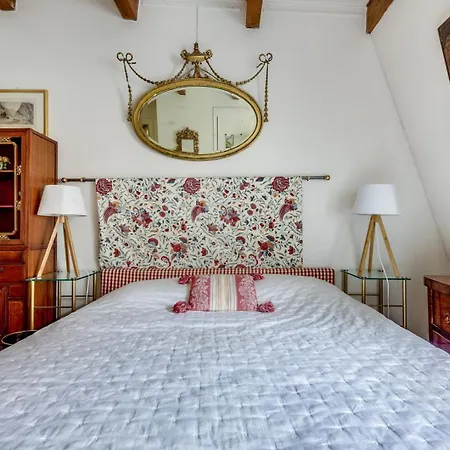 The Persian Lady - Lovely & Quiet - Latin Quarter Apartment *